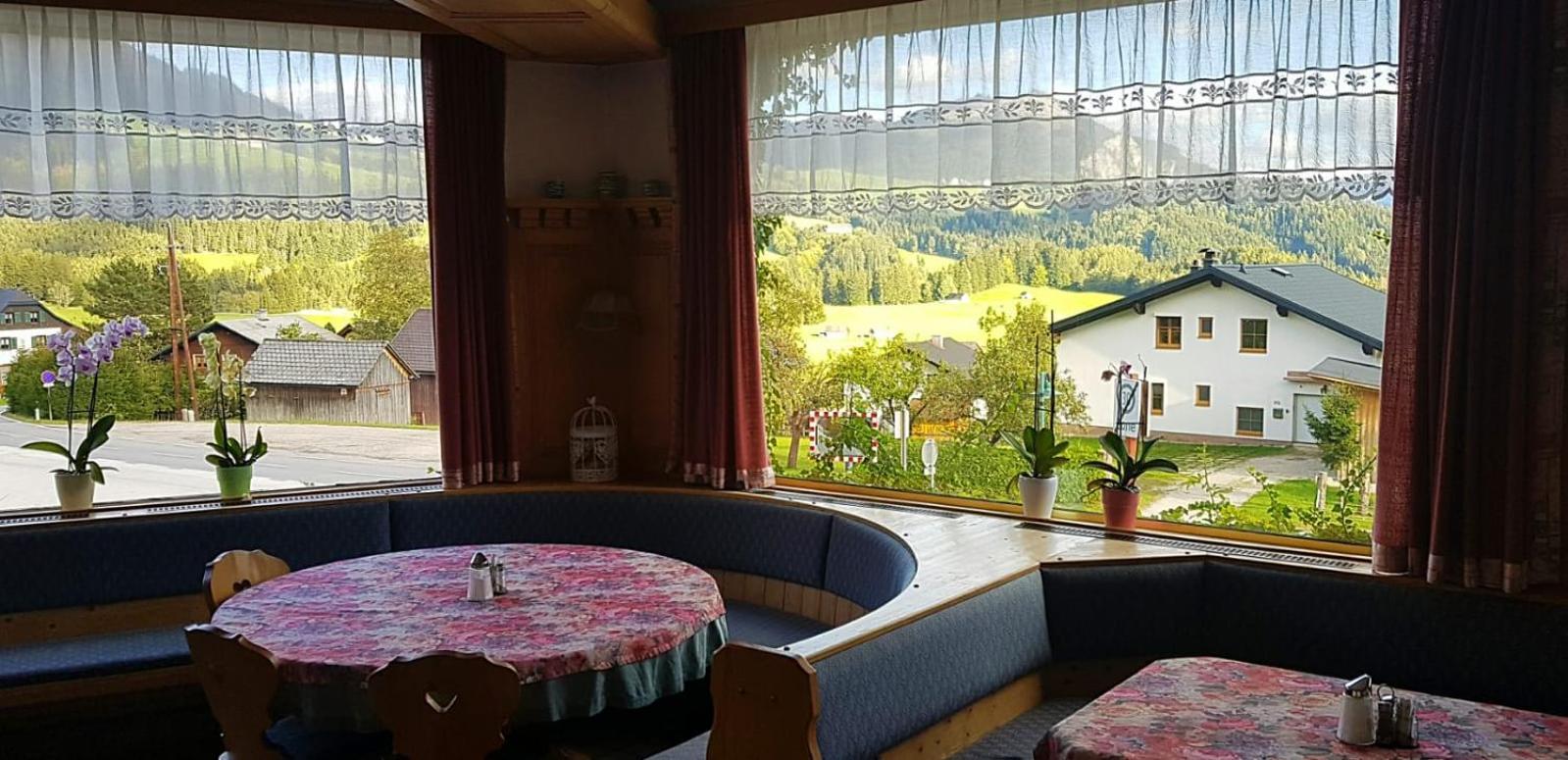 Hotel Pension Sonnenuhr เทาพลิทซ์ ภายนอก รูปภาพ